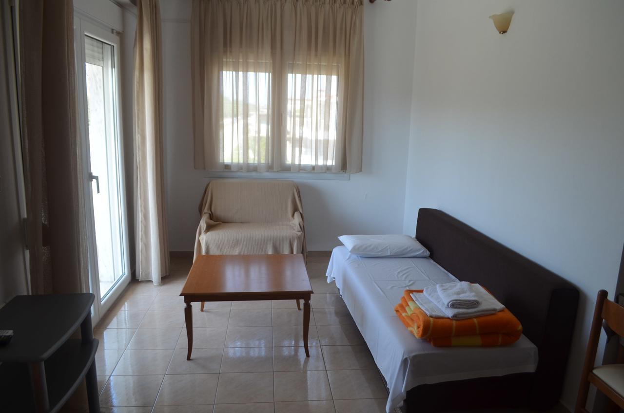 Irini Apartments Keramoti  Exterior photo